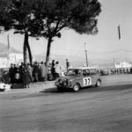 P90141923-paddy-hopkirk-henry-liddon-in-the-mini-cooper-at-the-rallye-monte-carlo-1964-01-2014-222px