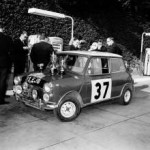 P90141926-paddy-hopkirk-henry-liddon-in-the-mini-cooper-at-the-rallye-monte-carlo-1964-01-2014-221px