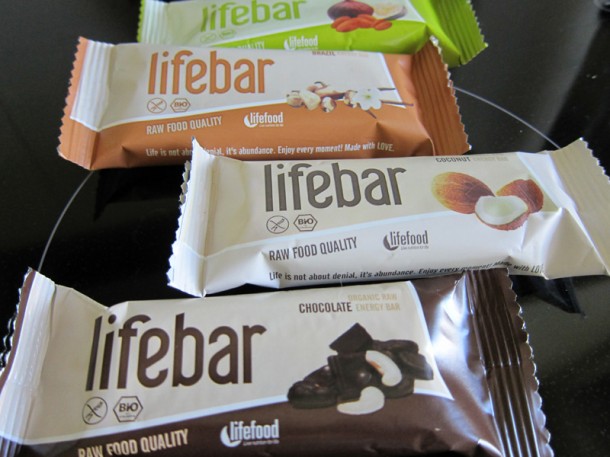 Vegan is awesome | Vegan to go: Delicious Fruit bars and vegan chocolate!
